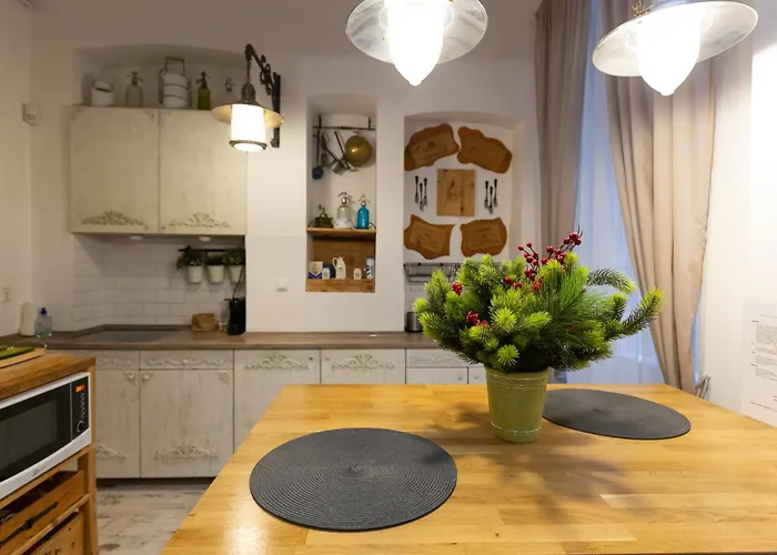 Cozy Vintage Flat By The Basilica بودابست