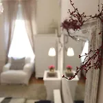 Lejlighed Cozy Vintage Flat By The Basilica