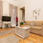 Cozy Vintage Flat By The Basilica * Budapest