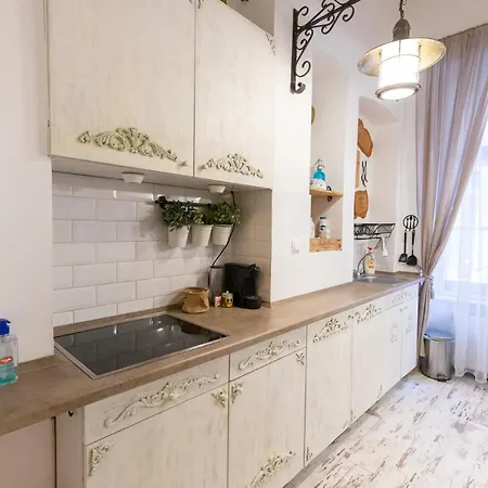 Cozy Vintage Flat By The Basilica بودابست