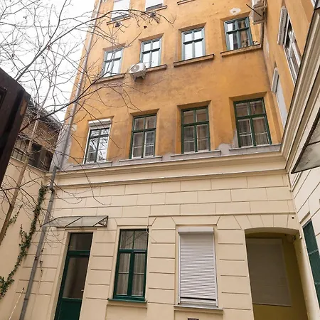 شقة Cozy Vintage Flat By The Basilica
