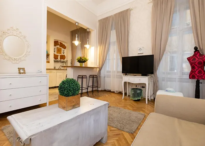 Cozy Vintage Flat By The Basilica Lägenhet *