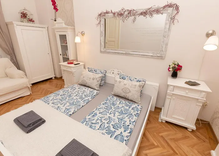 Cozy Vintage Flat By The Basilica Lägenhet *